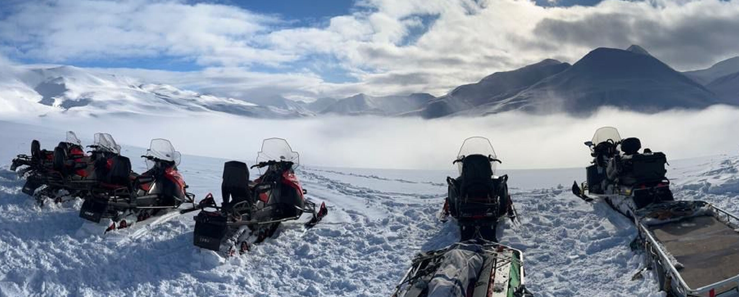 Tour in motoslitta alle Svalbard – Avventura artica Mmove